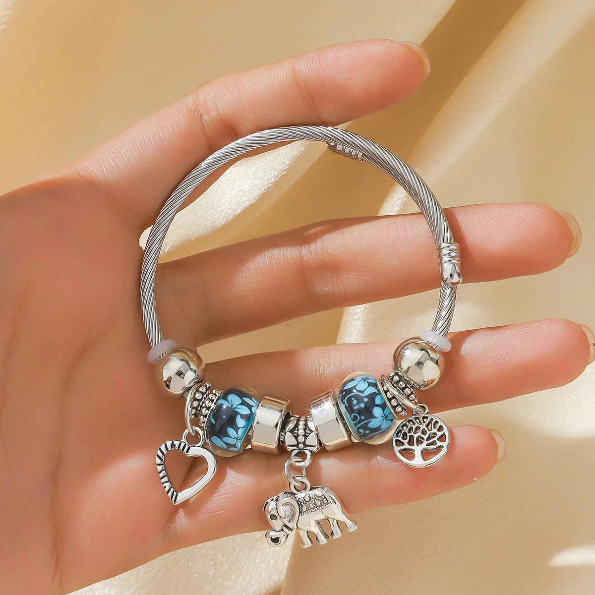 Elegant Women's Bracelet – AuraRadiant Elegant Women's Bracelet – AuraRadiant Blue Wolf Store
