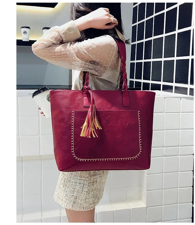 Elegant Women's Leather Bag Amélie Elegant Women's Leather Bag Amélie Blue Wolf Store