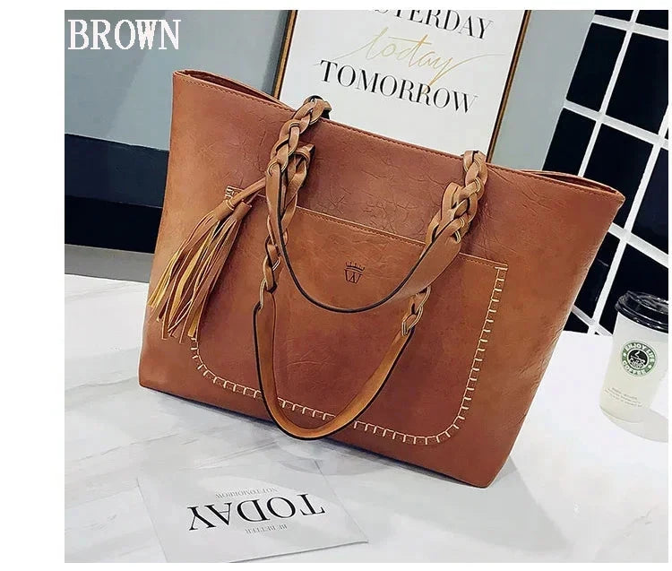 Elegant Women's Leather Bag Amélie Elegant Women's Leather Bag Amélie Blue Wolf Store