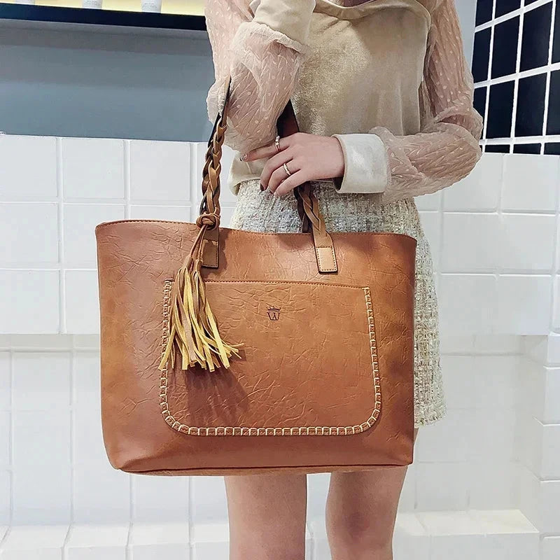 Elegant Women's Leather Bag Amélie Elegant Women's Leather Bag Amélie Blue Wolf Store