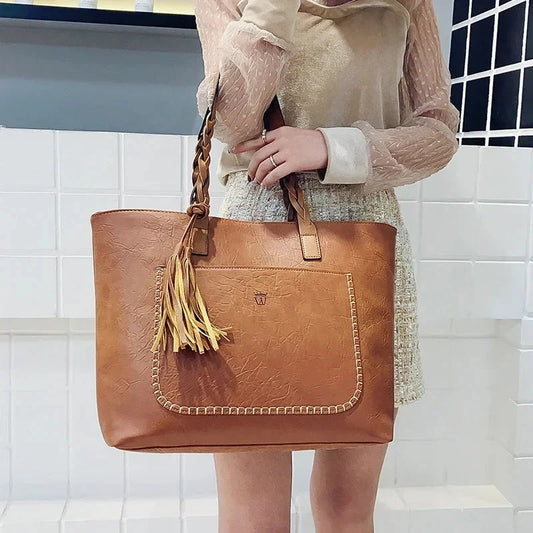 Elegant Women's Leather Bag Amélie Elegant Women's Leather Bag Amélie Blue Wolf Store