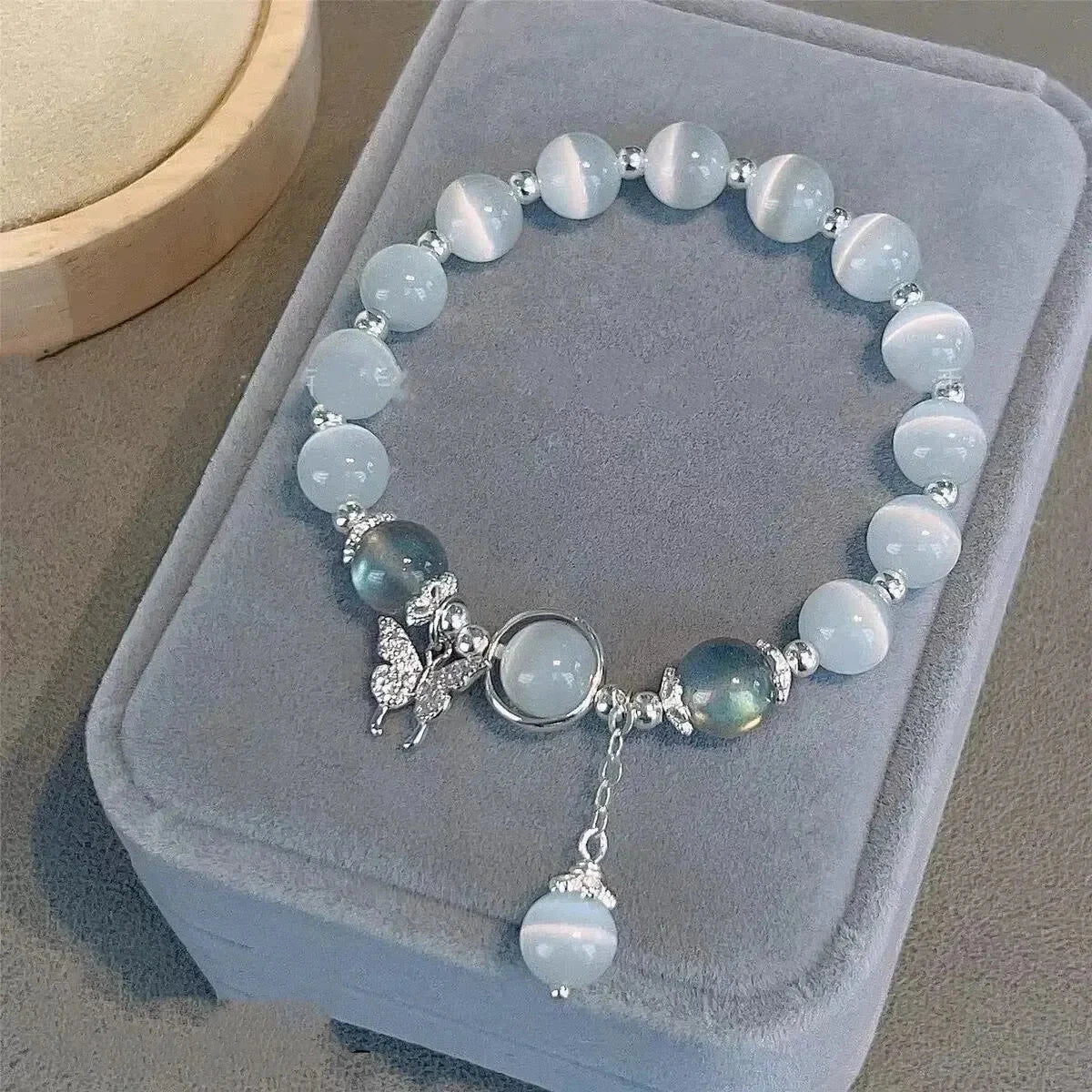 Fashion Cat Eye Stone Ins Niche Design Moonstone Crystal Five-pointed Star Bracelet Light Luxury Elastic Bracelet Blue Wolf Store