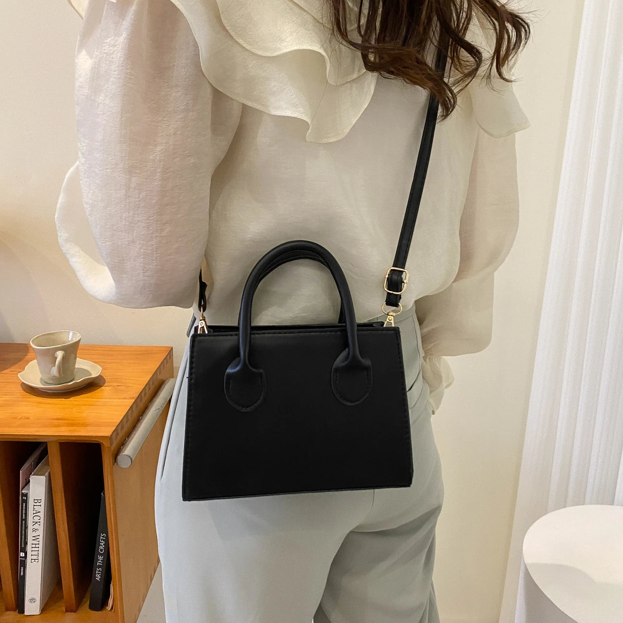 Laurel Minimalist Leather Bag Laurel Minimalist Leather Bag Blue Wolf Store