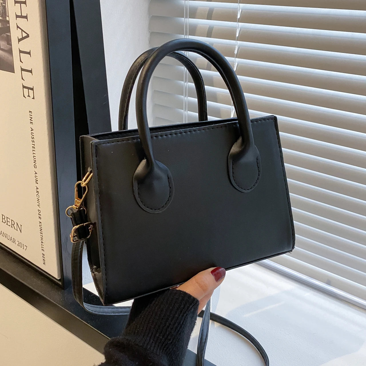 Laurel Minimalist Leather Bag Laurel Minimalist Leather Bag Blue Wolf Store