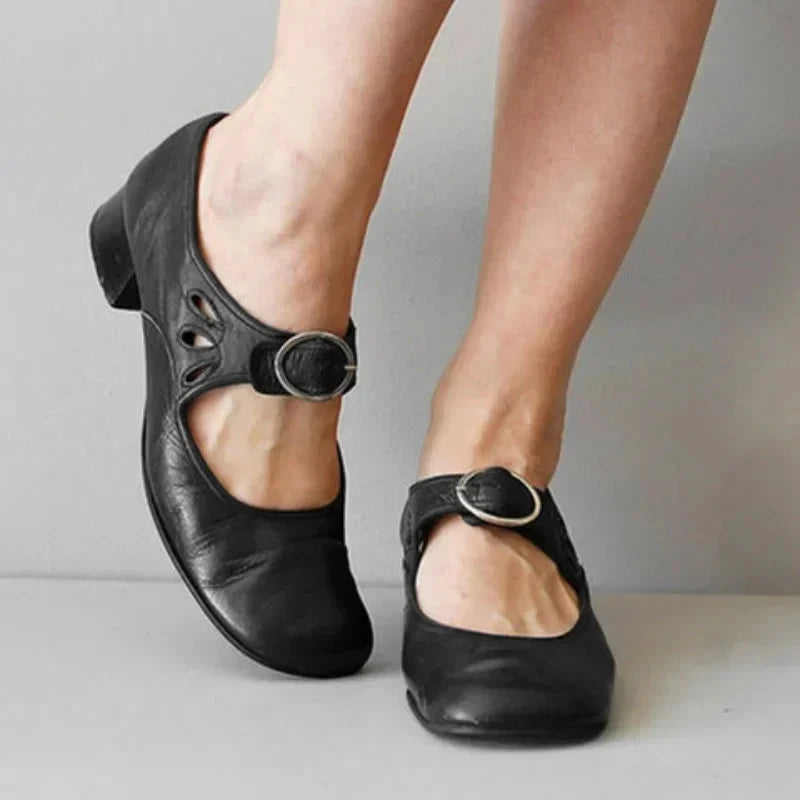 Passione Delicata Women's Shoes with Buckle Passione Delicata Women's Shoes with Buckle Blue Wolf Store