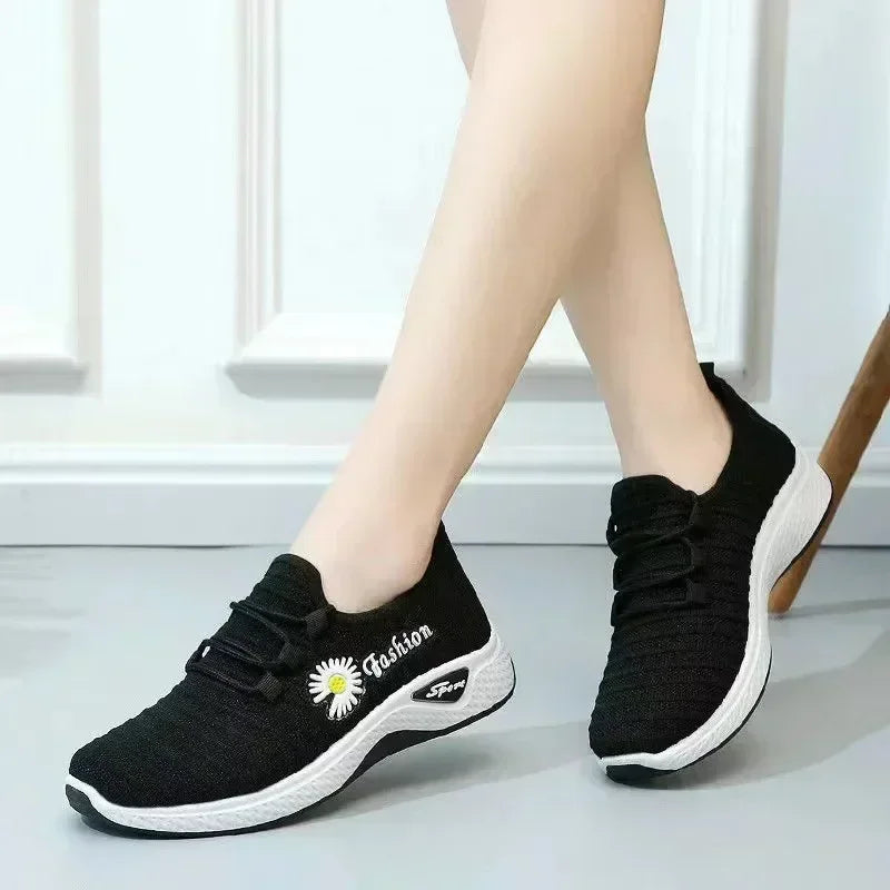 Women's Shoes Autumn New Style True Fly Weaving Old Beijing Cloth Shoes Little Daisy Women's Casual Sports Shoes Walking Shoes Blue Wolf Store
