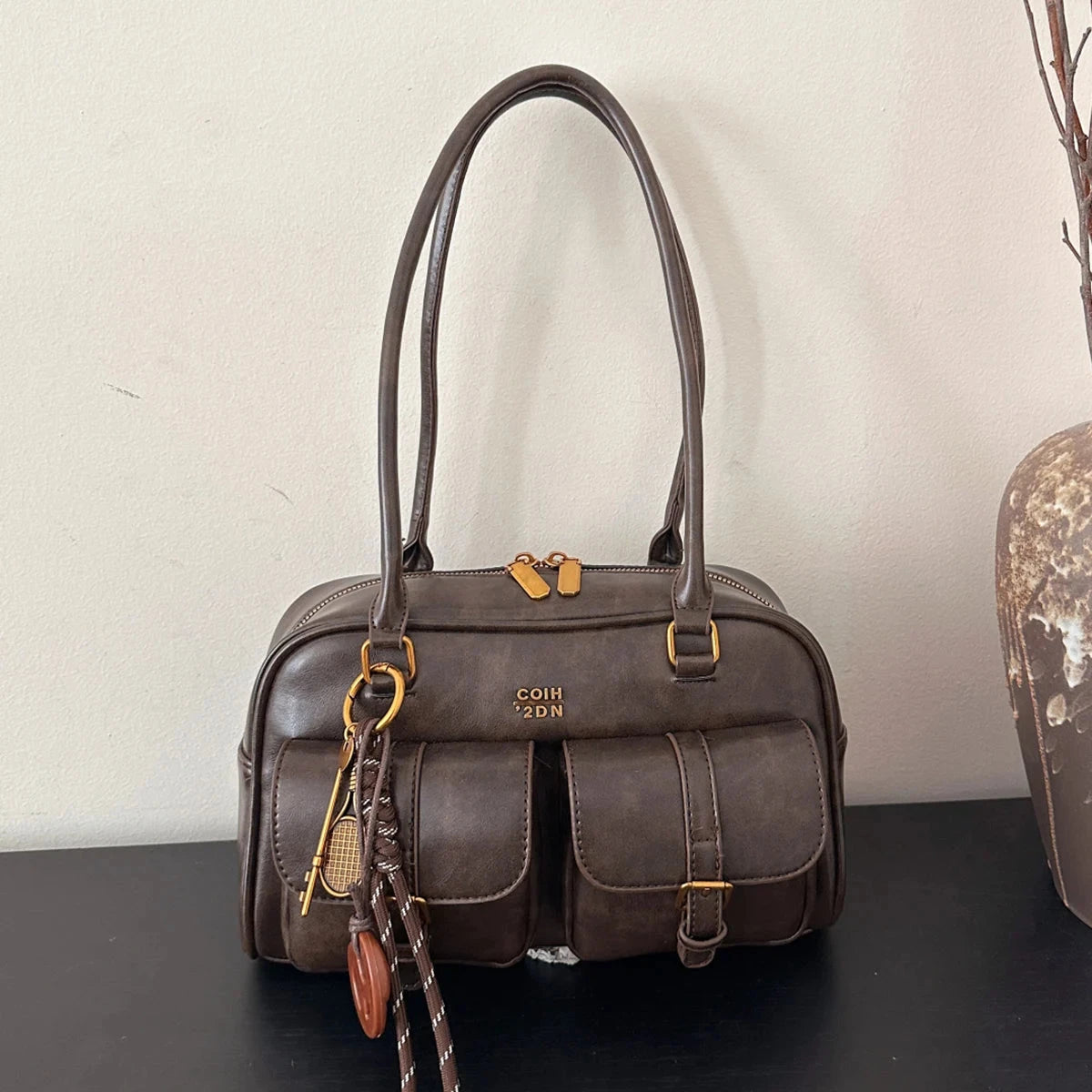 Fashionable retro high-quality shoulder bag, niche design with bread knot pendant, simple and high-value underarm bag, Blue Wolf Store 