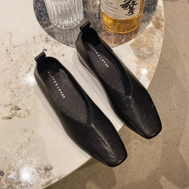 Luxe Veronne – Elegant Women's Leather Flats Luxe Veronne – Elegant Women's Leather Flats Blue Wolf Store 