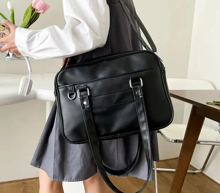 Preppy Style Umhängetasche für Damen aus Leder