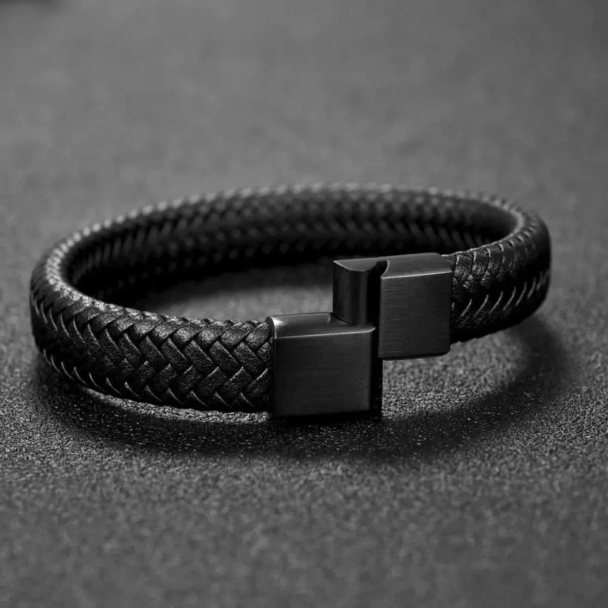 Retro Men's Leather Open Bangle, Simple Multi-Size Woven Leather Hand Rope, Outdoor Sports Gift Blue Wolf Store 