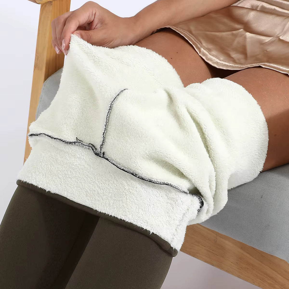 Velvéra – Women’s Velvet Leggings Velvéra – Women’s Velvet Leggings Blue Wolf Store 