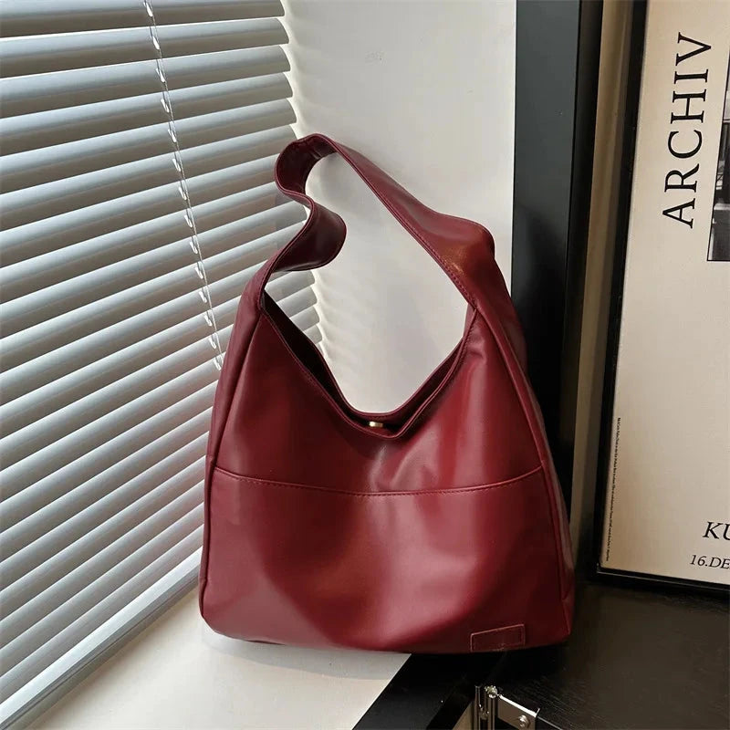 Cosmopolitta – Modern Leather Shoulder Bag Cosmopolitta – Modern Leather Shoulder Bag 